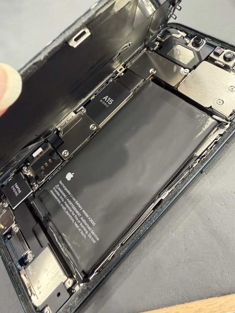 iPhone13バッテリー交換